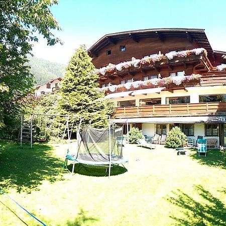 Hotel Rogen Neustift im Stubaital Kültér fotó